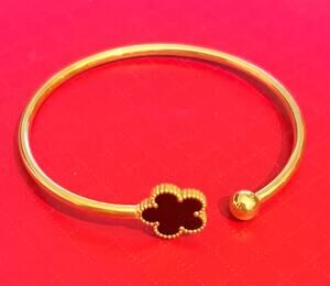 Gold Clover Open Cuff Bangle Bracelet Size 6.5” NIB